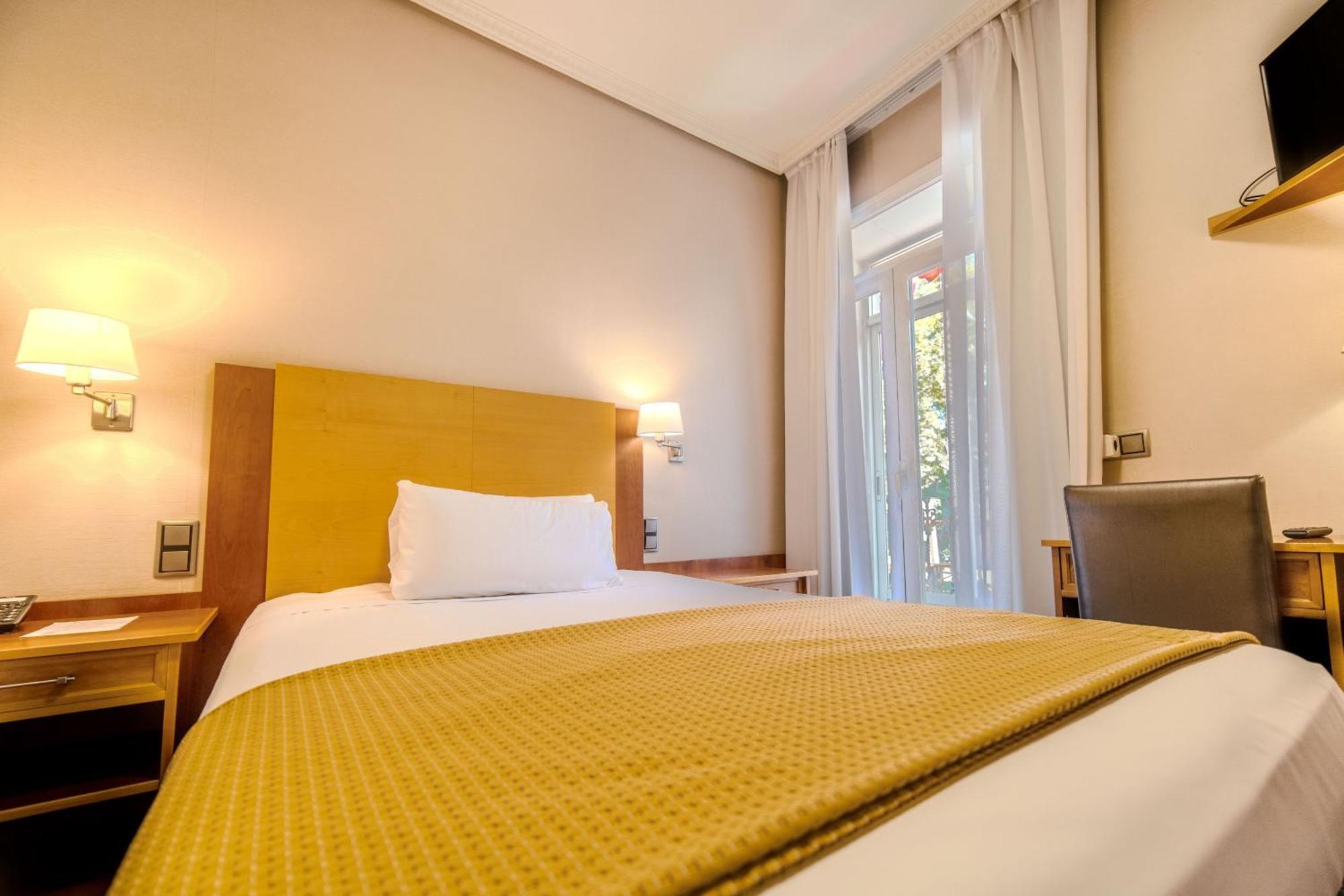 Itc Mora By Soho Boutique Hotel Madrid Luaran gambar